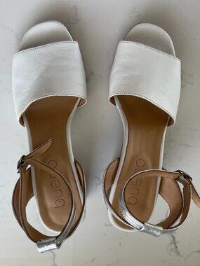 Bueno Duotone Leather 2.5" Block Heel Sandals Ankle Buckle Close White Silver 37